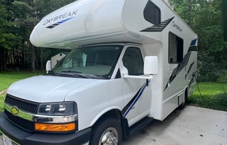 24' Thor Daybreak Motorhome