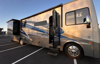 2022 Holiday Rambler Vacationer 35K