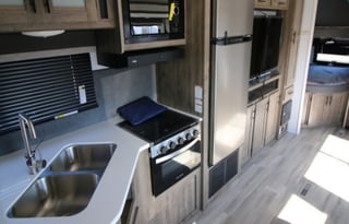 2021 Heartland Pioneer BH 280 (DELIVERY ONLY)