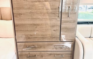 2024 Luxury Mercedes-Benz Entegra Qwest