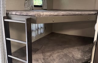 Meet the SR‑281VBH — Your Road‑Trip Rockstar