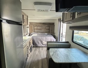 Gulf Stream RV Kingsport Ultra Lite 248BH