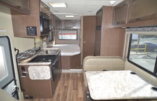 NEW FOR RENT 2018 THOR MAJESTIC