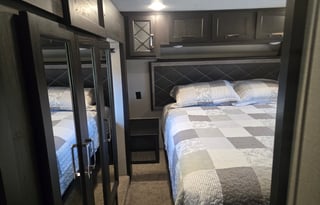 STEVE AND PEGGYS RV RENTAL AND HOSTING.