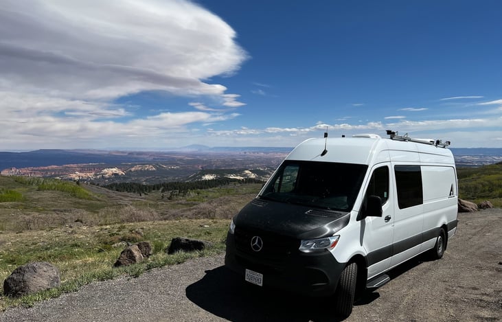 Exterior: one big window in kitchen are and small window in sleeping area