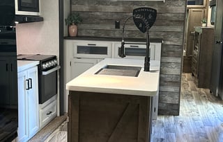 2022 Venture Sporttrek - Shelby