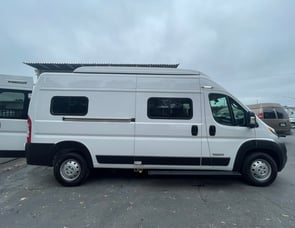 Winnebago Solis 59P