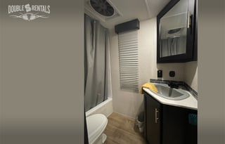 CHEROKEE Private Master, Bunks & Fireplace