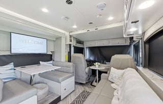 '21 Fleetwood Fortis - Sleeps 8 - Free Starlink
