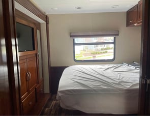 Coachmen RV Pursuit 33 BH