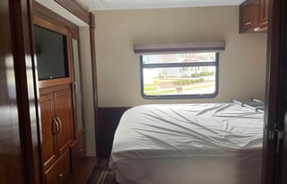 2018 Coachmen RV Pursuit 33 BH