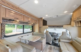 "Fourwinds Funhaus" - 6 bed Bunkhouse C Class RV