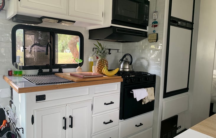 The Remodeled Pantry with all stencils to prepare a nice meal or a healthy sandwich.