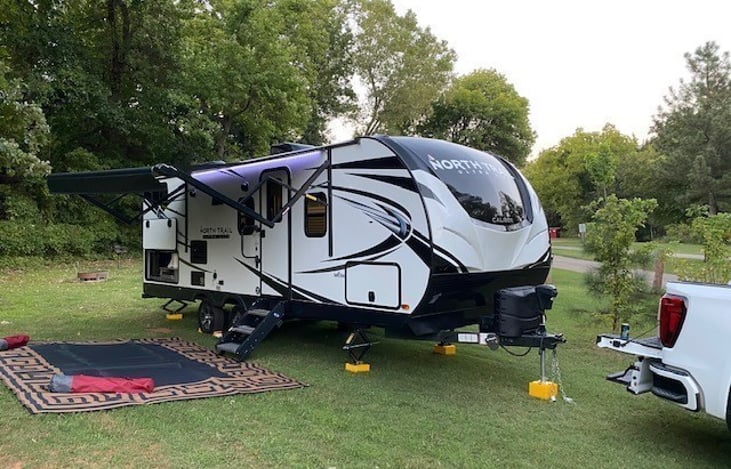 Exterior LED lights, powered stabilizing jacks