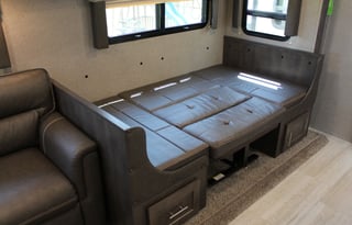 LUXURY-AUTO LEVELING-FREE INS-TOP RATED- DIAMOND O