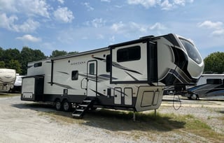 2022 Keystone RV Montana High Country 377FL
