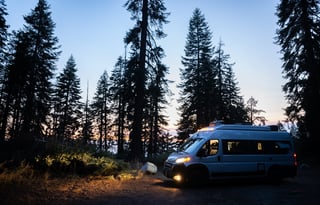 Luxury Sleeps 6 Starlink Solar Glacier Yellowstone