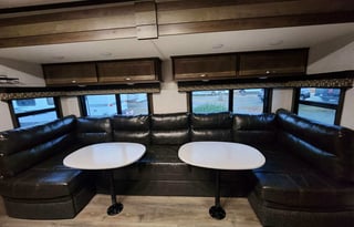 Bunkhouse!Sleeps 10, Spacious, Pet Friendly,Island