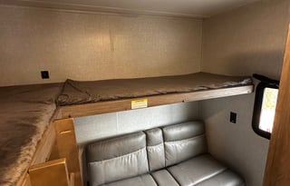 FAMILY TRADITIONS Zippy Zinger