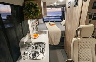 Beyond Glamping-Starlink Included-The Silver Spoon