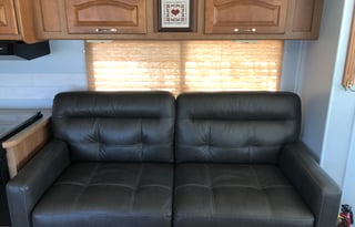 1999 Damon Challenger 348