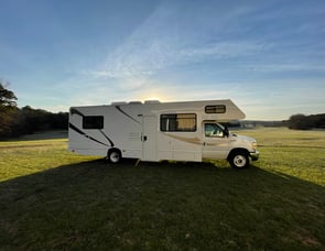 Thor Motor Coach Four Winds 28A