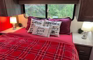 Funky Class C RV w/ 2 Bunks + Queen Suite Sleeps 8