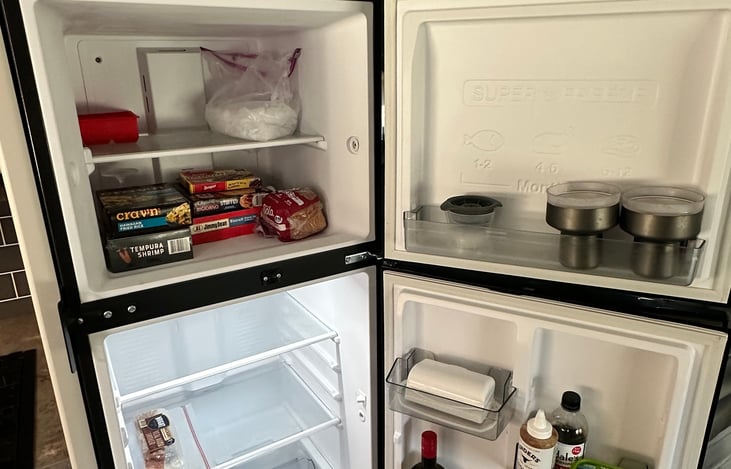 10 cubic ft refrigerator, 12V or 110V power.