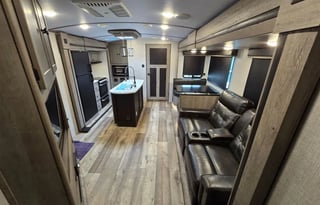 Keystone Outback 335CG