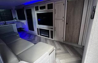 2024 CrossRoads RV Zinger ZR309BH