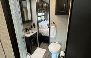 Modern Farmhouse Bunkhouse Motorhome 2022 Alante