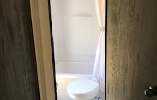 2021 Keystone Hideout 272LHS **15% Discount**