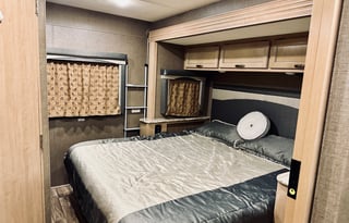 2018 Thor A.C.E. Class A | Sleeps 8 | 28Ft Long