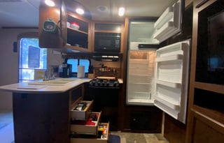 Home Away From Home- 2015 Jayco Great floor plan!