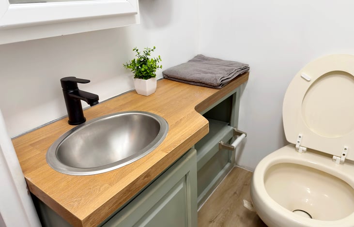 Stay fresh and clean wherever you go — this private RV bathroom with shower keeps you comfortable at festivals, road trips, or glamping getaways. Burning Man ready and pet friendly