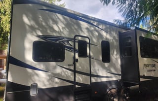 2019 Keystone RV Raptor 351