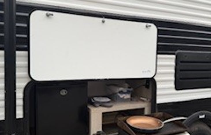 Outside kitchen and refrigerator