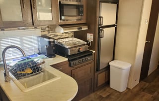 Shaun and Carlie's camper (Delivery and Setup)