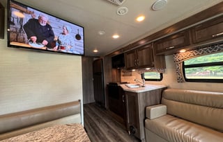 The Glamp Champ - Luxury on Wheels