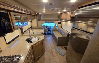 2021 Thor Chateau 31W