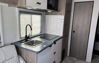 RNT156 - 2025 Cross Trail 20BH (no gen, batt only)