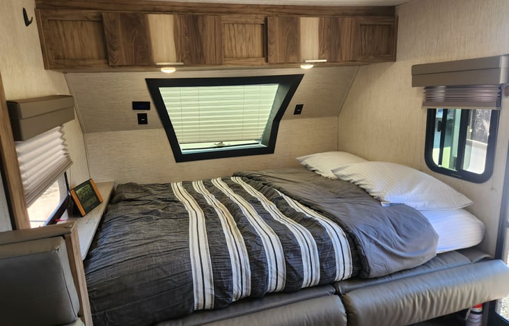 beddings/pillows provided upon request