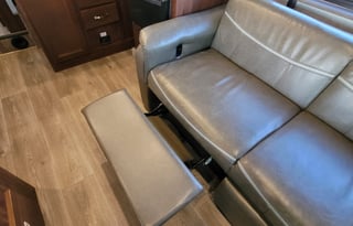 JANICE-2018 Forest River Sunseeker Bunkhouse