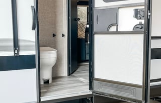BRAND NEW - 2023 Jayco Jay Feather 27BHB