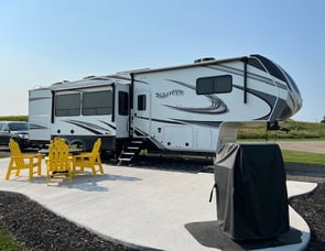 Grand Design Solitude S-Class 3740BH-R