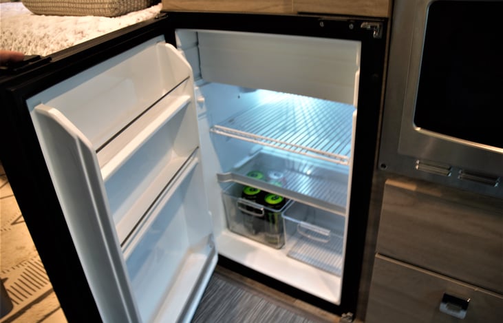 Good size fridge with upper freezer section.