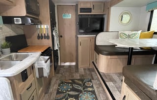 Eleanor - 2021 Winnebago Micro Minnie
