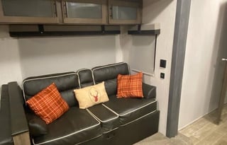 River Run 35 ft Bunkhouse- North GA Pet friendly