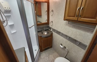 2004 Fleetwood RV Pace Arrow 37C