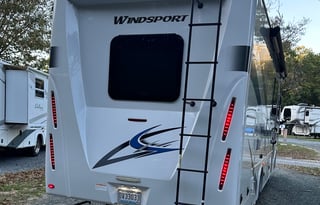 Road Birds’  2023  Windsport 29M ready to roll!